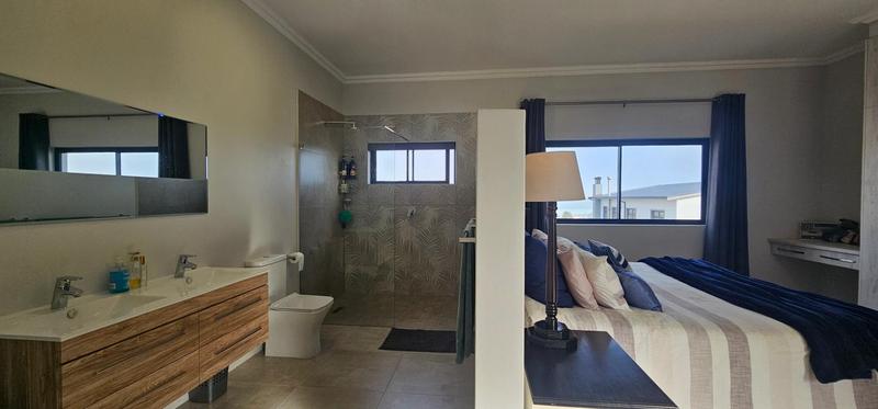 5 Bedroom Property for Sale in Myburgh Park Western Cape